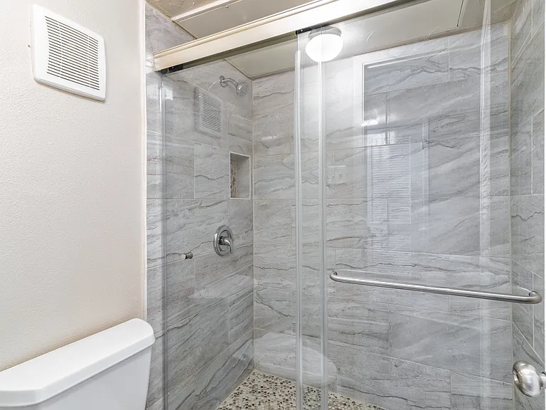 2719 Creek Wood Ct — Photo 11