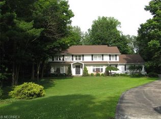3249 Willowbrook Dr, Pepper Pike, OH 44124