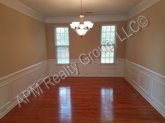 5th image of 304 Austree Dr