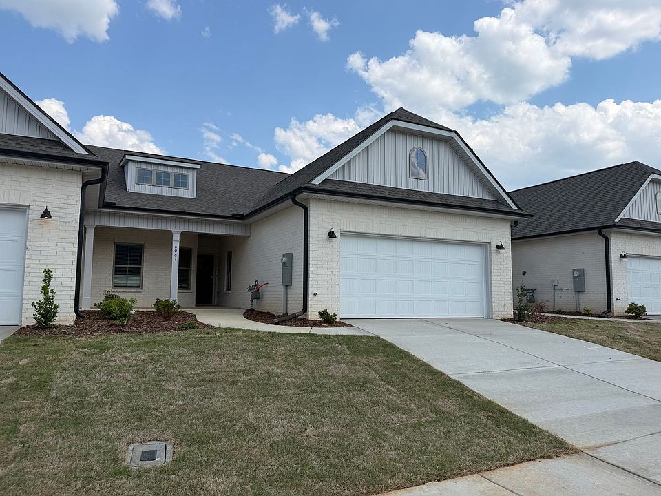 1st image of 6061 Gardner Maples Dr SE