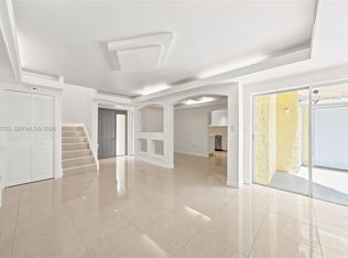 9674 Fontainebleau Blvd APT 28, Miami, FL 33172