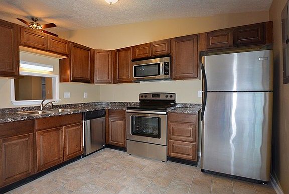 5th image of 1330 Fairview Dr