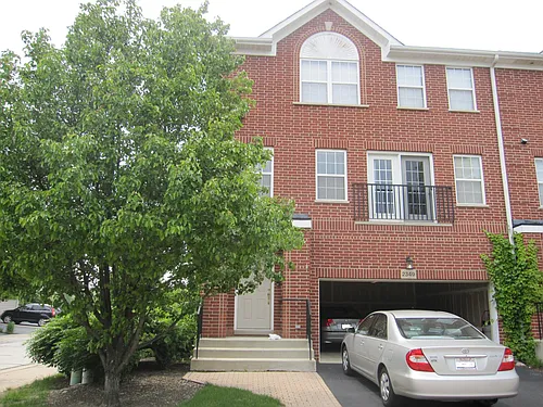 2349 Crydon Pl #19G2 Photo 1