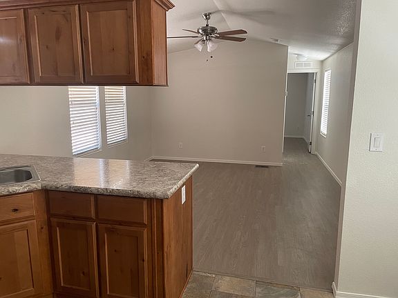 4th image of 5600 N Dakota St Lot 33
