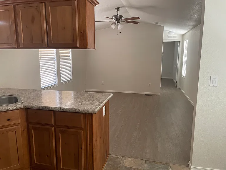 5600 N Dakota St #33 — Photo 4