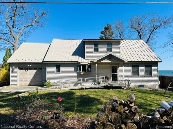 1390 N Us Highway 23, East Tawas, MI 48730
