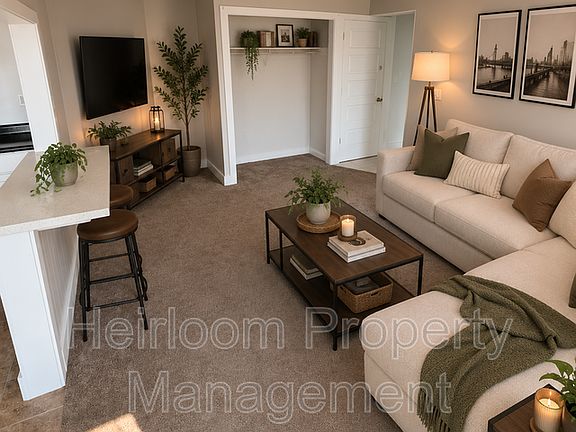 4th image of 214 N 2nd Ave E Unit 1