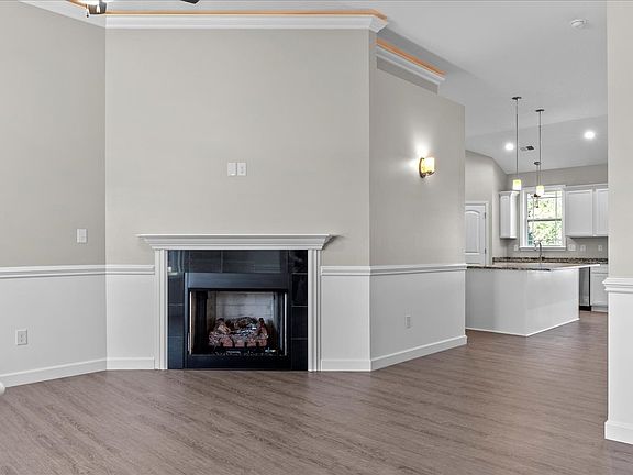 7th image of this home