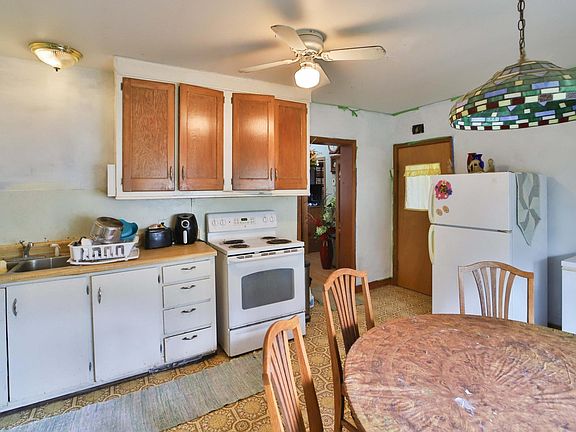 2nd image of 501 4th St NW