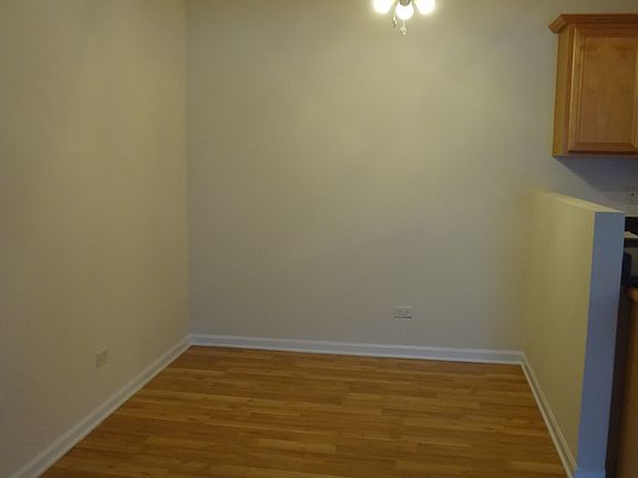 5th image of 213 E Liberty St APT 10