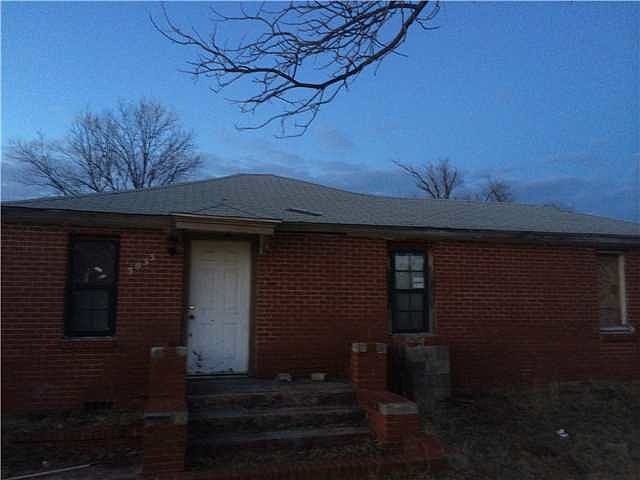 1st image of 3033 NE 9th St