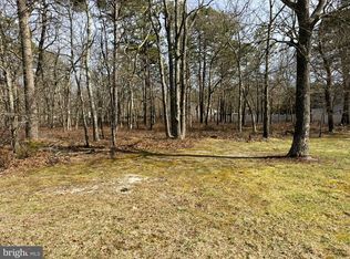 16 Pinewood Dr, Little Egg Harbor, NJ 08087