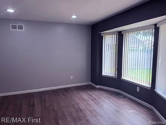 15012 Congress Dr — Photo 17