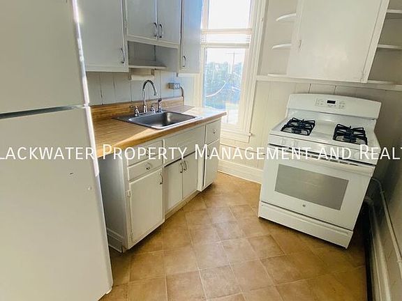 4th image of 700 Euclid Ave #C