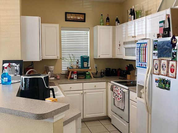 5th image of 1725 Forest Lake Cir E APT 2