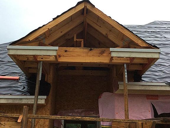 3rd image of 1013 Cardinal Dr