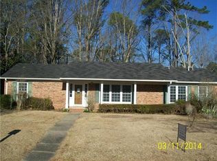 334 Colinwood Dr, Fayetteville, NC 28303