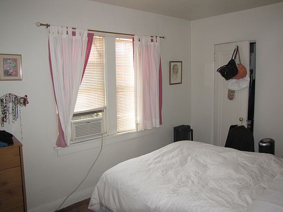 3rd image of 823 Robert St S