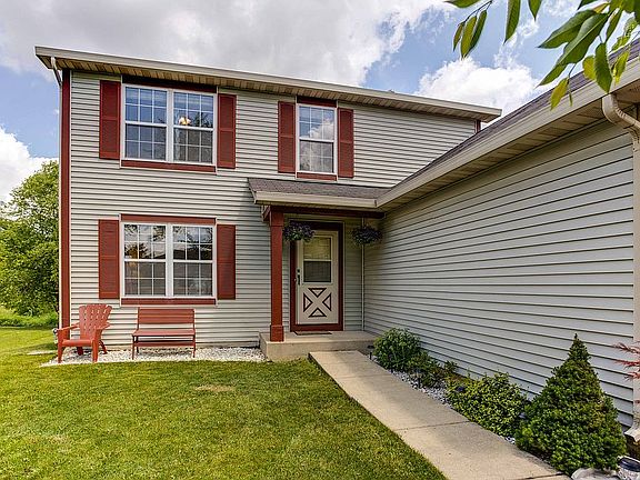4th image of 1284 E Greystone Dr
