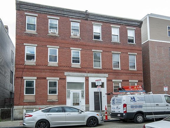 3rd image of 47 Saratoga St
