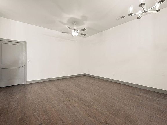 4th image of 581 W Indian Creek Dr #2