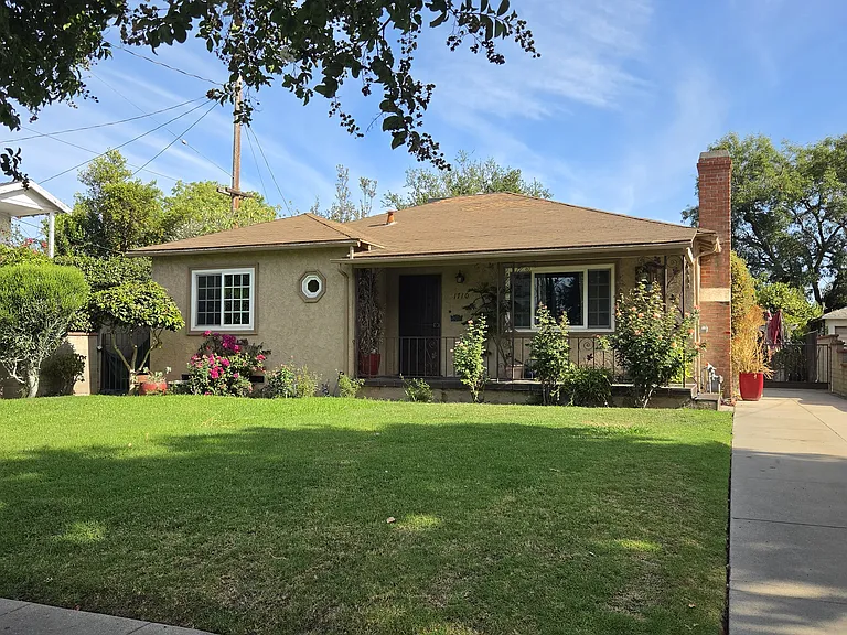 1710 W Grand Ave — Photo 1