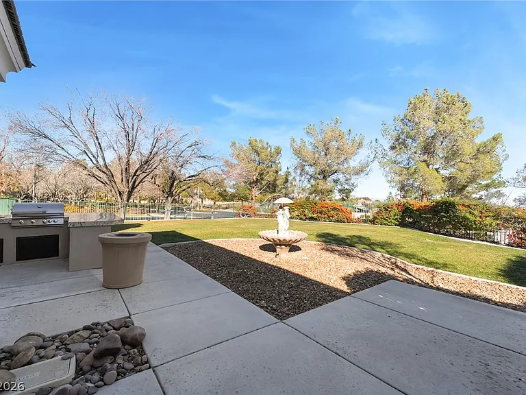 904 Pont Chartrain Dr — Photo 26