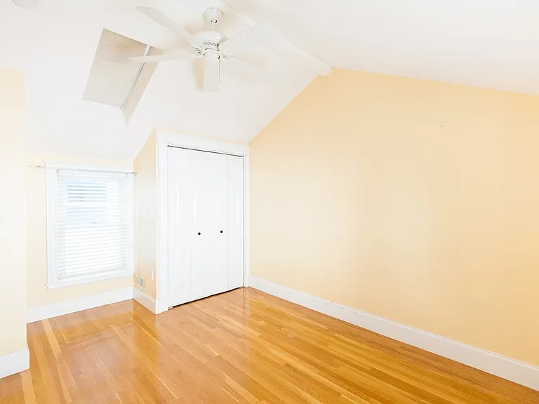 9 G St — Photo 12