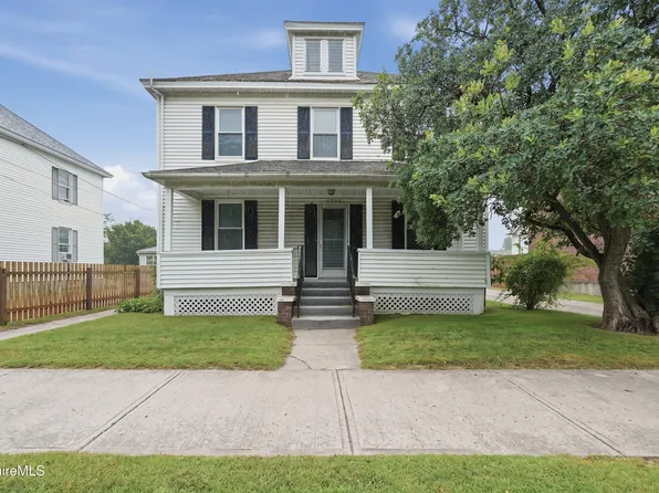 1228 East St, Pittsfield, MA 01201