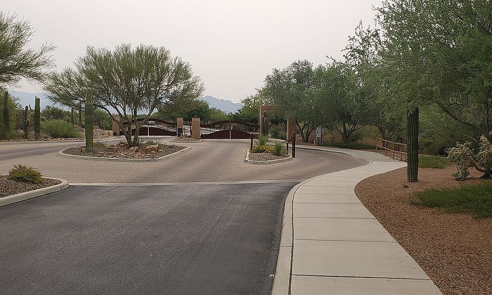 2nd image of 4304 W Thunder Ranch Pl