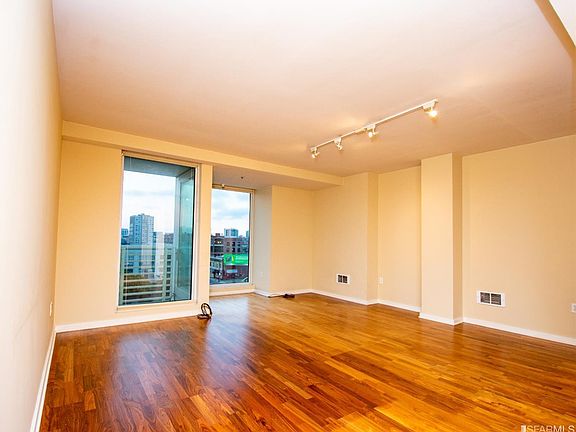 3rd image of 555 4th St Unit 713