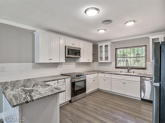 3rd image of 921 Cottage Hill Ave