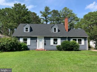 12 Hall Hwy, Crisfield, MD