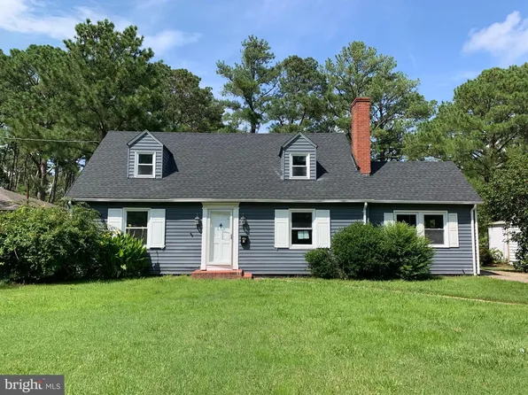 12 Hall Hwy, Crisfield, MD 21817