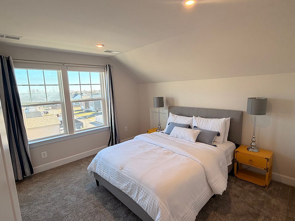 1st image of 401 Coastal Ave #3