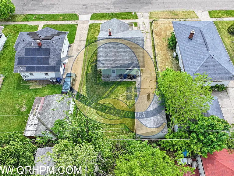 2544 Tyrone St — Photo 17