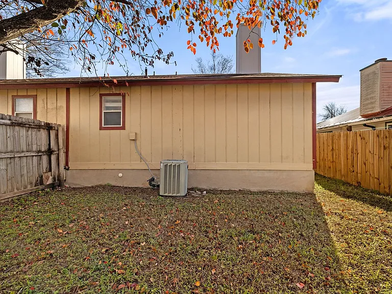 CV-AUS12130 Thompkins — Photo 29