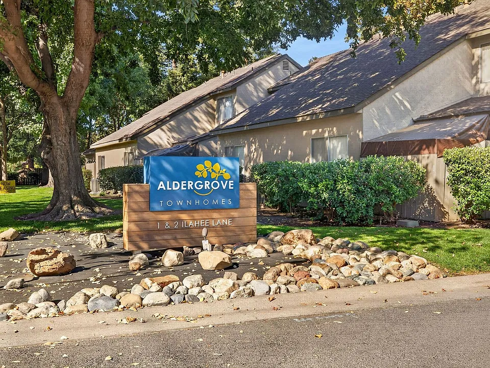 Aldergrove Townhomes