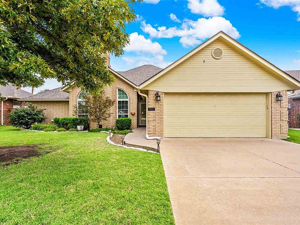 1st image of 6601 NW Willow Tree Cir