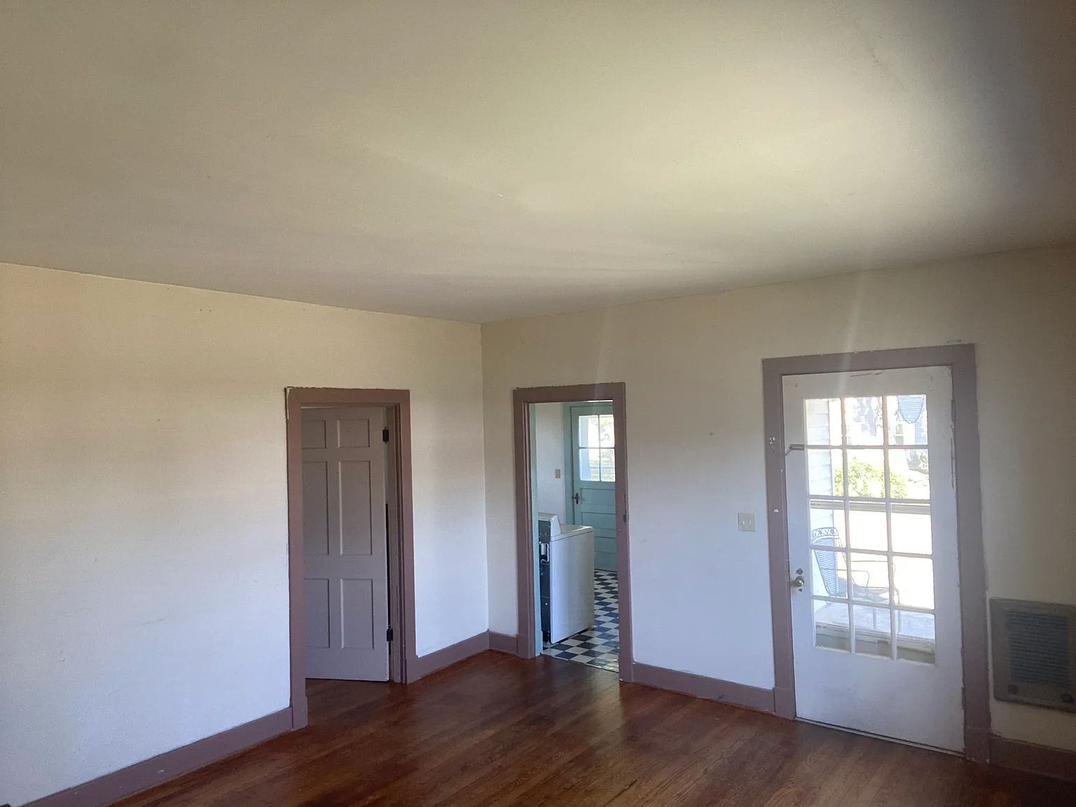 417 N High St — Photo 4