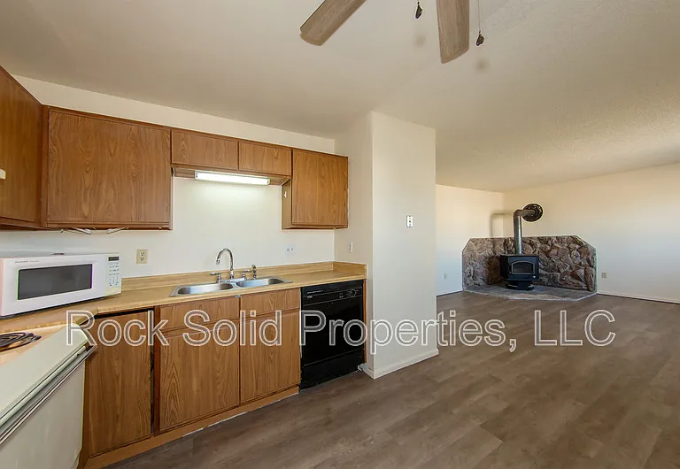 1833 Edgewater Ave #1837 — Photo 10