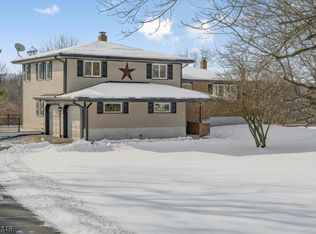 16 Schaaf Rd, Bloomsbury, NJ 08804