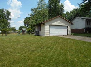 835 Phillips Ln, Seymour, IN 47274