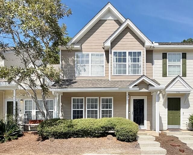 1st image of 428 Doane Way