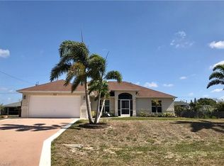 325 NE 13th Ter, Cape Coral, FL 33909