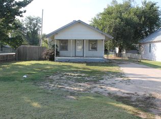 1305 E 11th Ave, Hutchinson, KS 67501