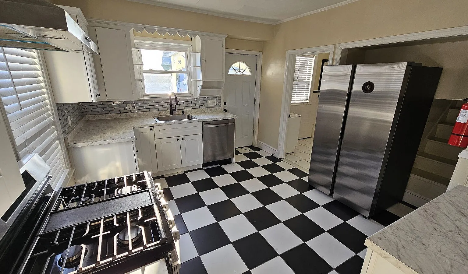 2 bed, $2,500 — Photo 1