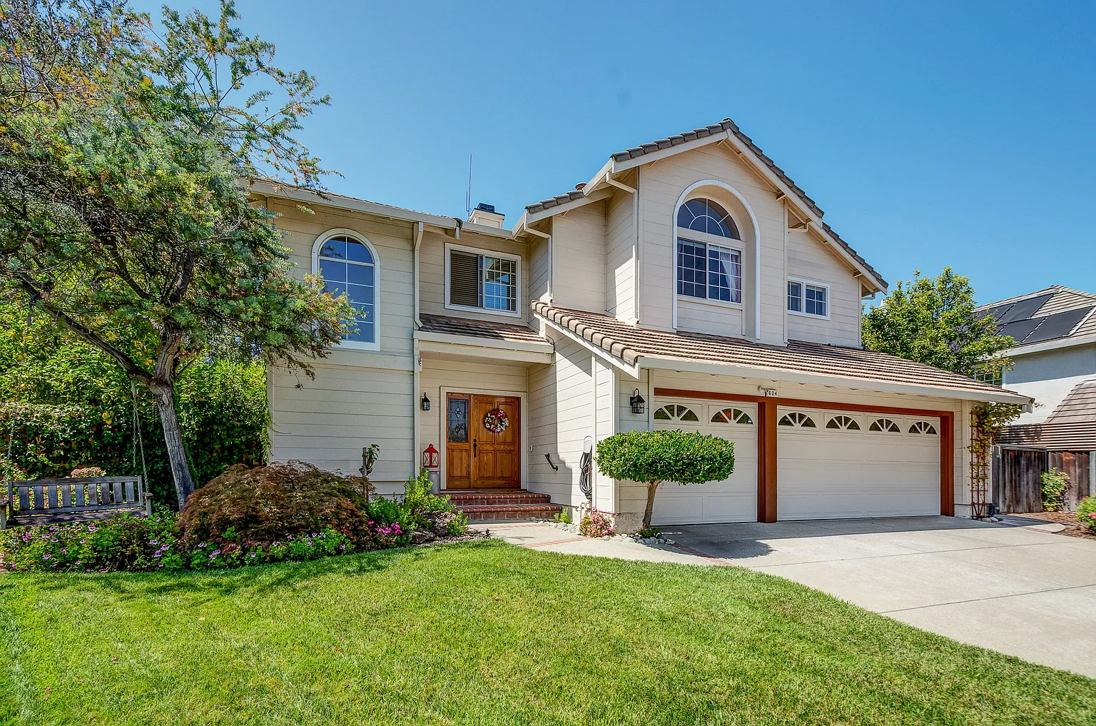 604 Amberwood Way photo 1