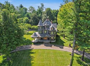 628 W Columbia St, Farmington, MO 63640
