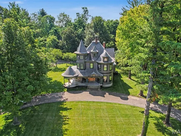 628 W Columbia St, Farmington, MO 63640